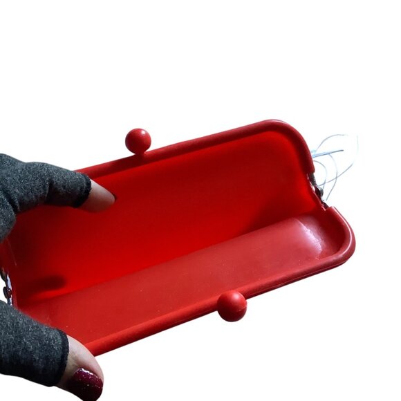Jellie Red Silicone Clutch Wallet Ball Clasp 7.5”x 4” NEW NWT - Picture 5 of 7